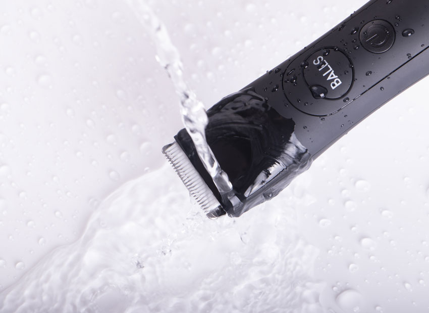Beard trimmer with water